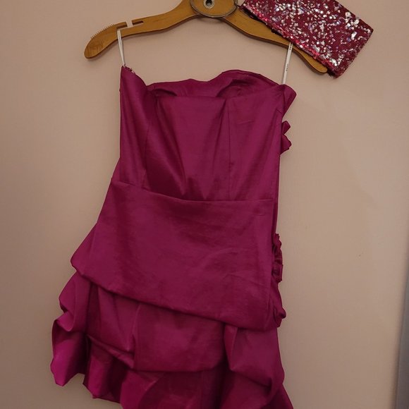 Dress - Picture 2 of 3